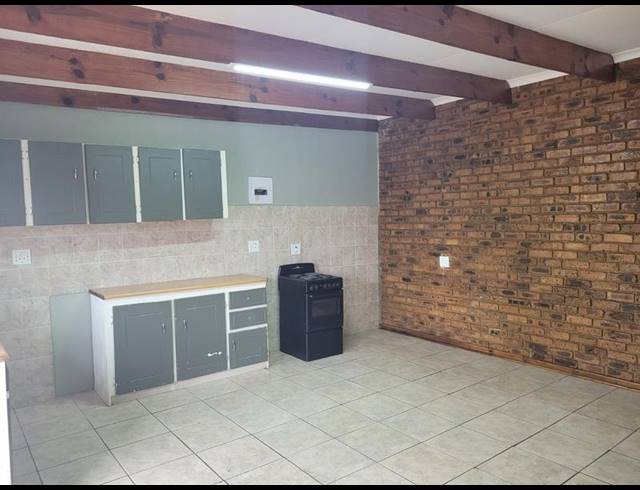 6 BEDROOM HOUSE FOR SALE IN PAUL KRUGERSOORD